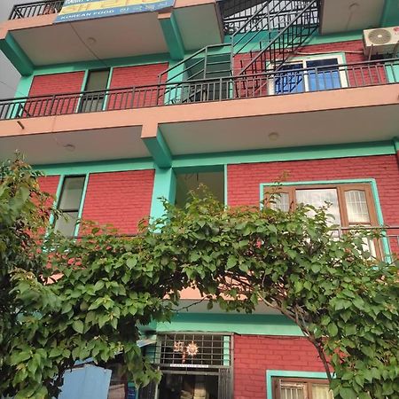 Harry Guest House & Restaurant بوكْرا المظهر الخارجي الصورة