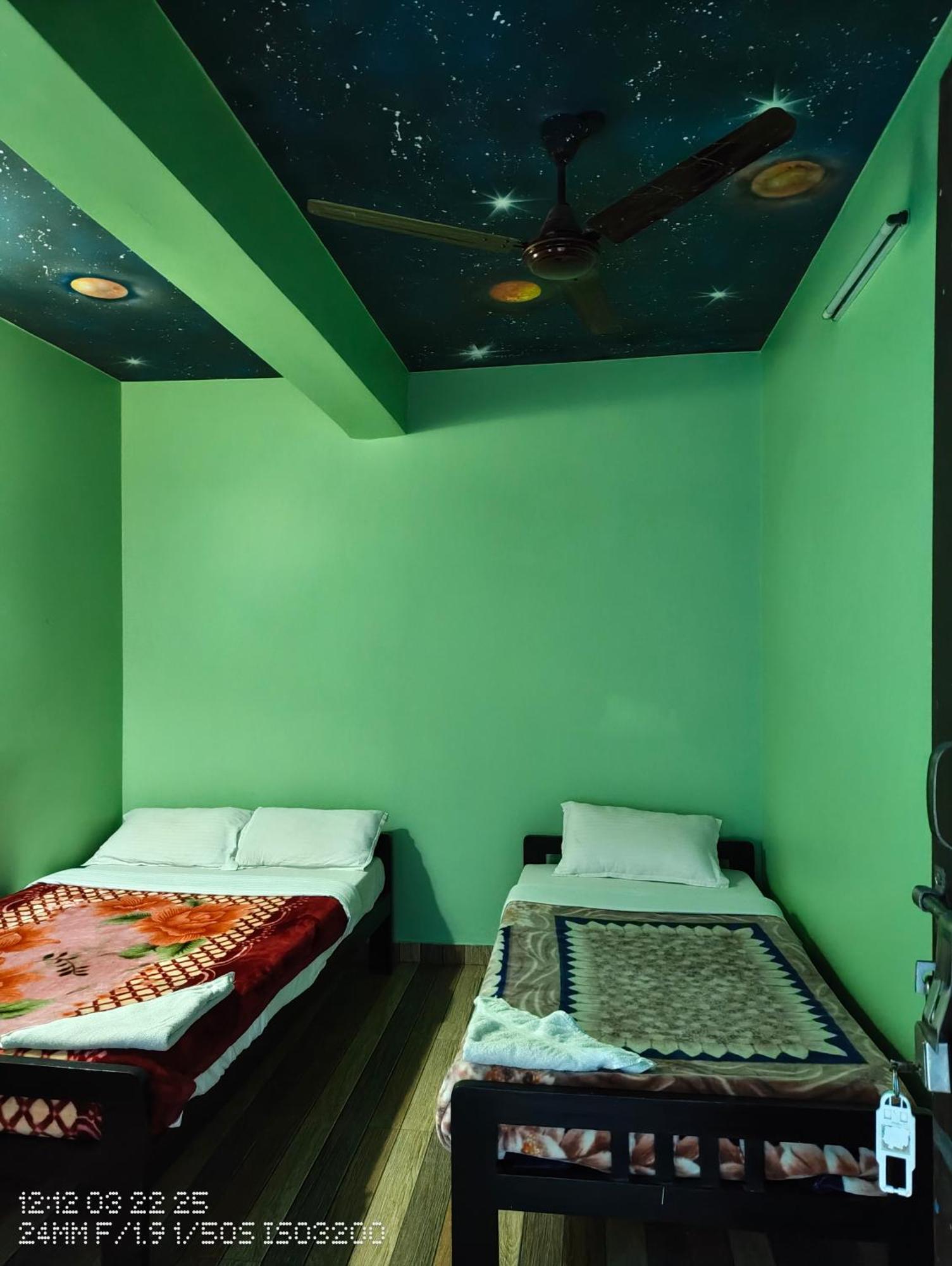 Harry Guest House & Restaurant بوكْرا المظهر الخارجي الصورة