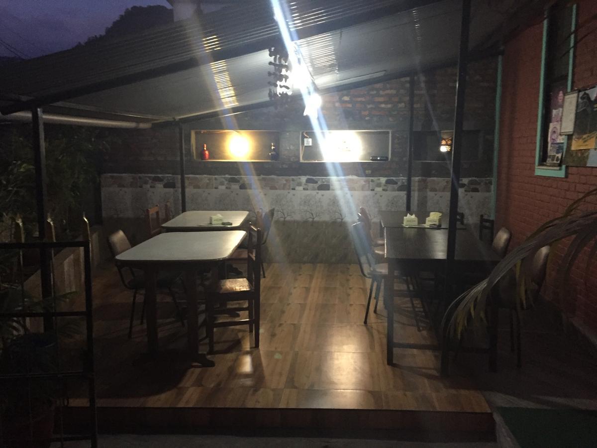 Harry Guest House & Restaurant بوكْرا المظهر الخارجي الصورة