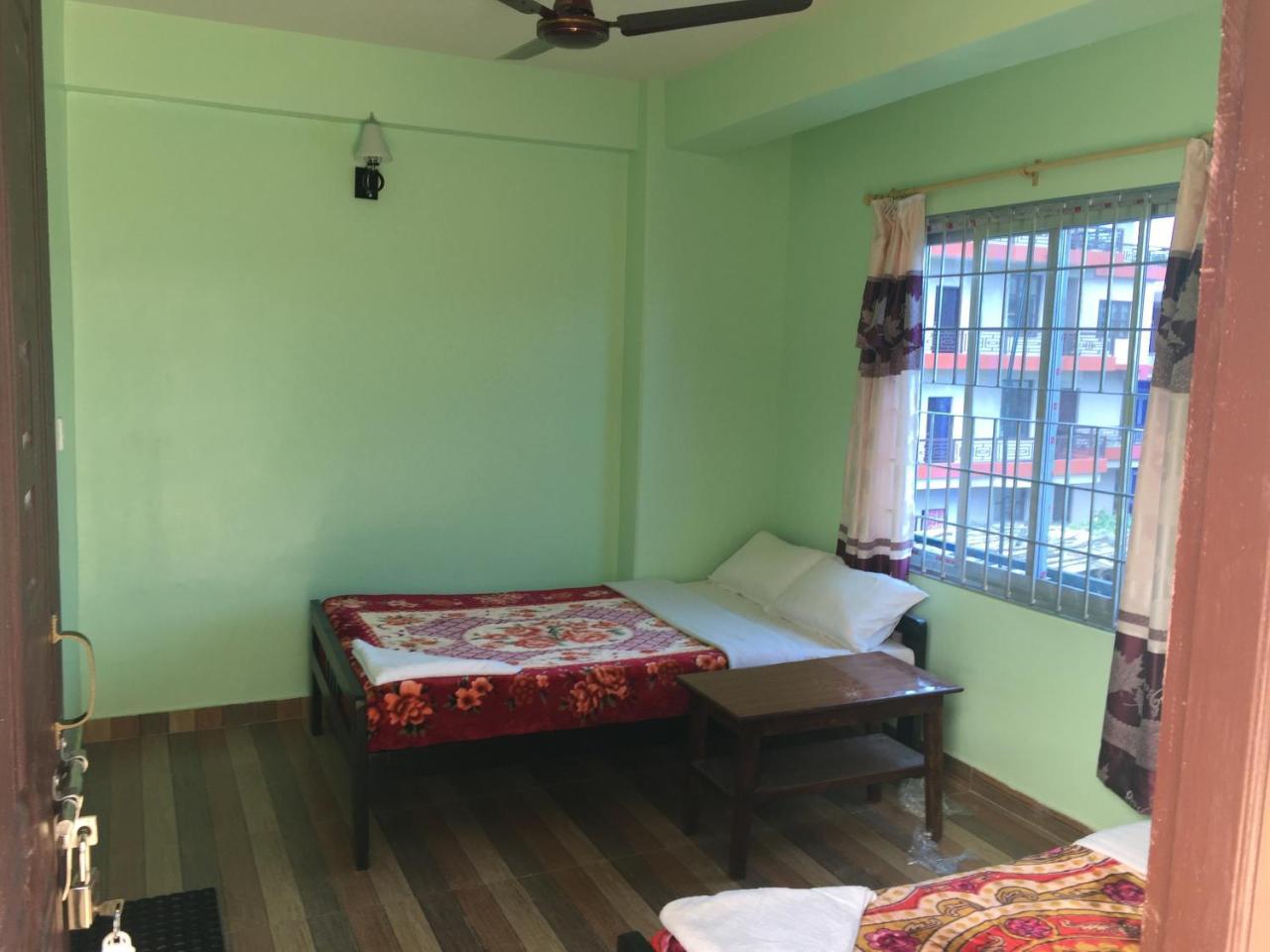 Harry Guest House & Restaurant بوكْرا المظهر الخارجي الصورة