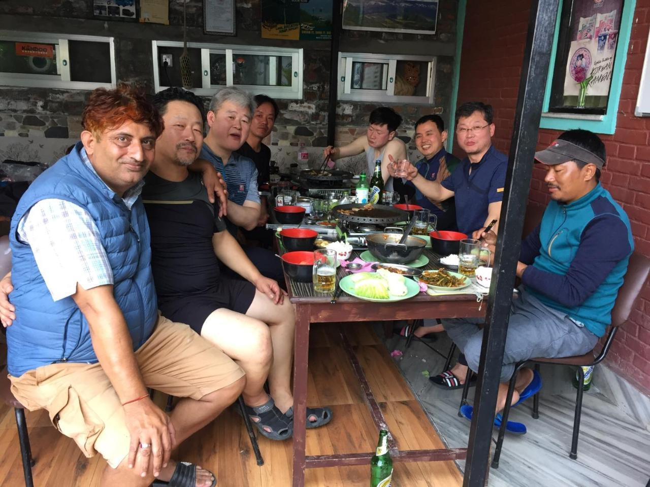 Harry Guest House & Restaurant بوكْرا المظهر الخارجي الصورة