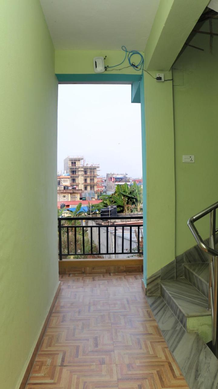 Harry Guest House & Restaurant بوكْرا المظهر الخارجي الصورة