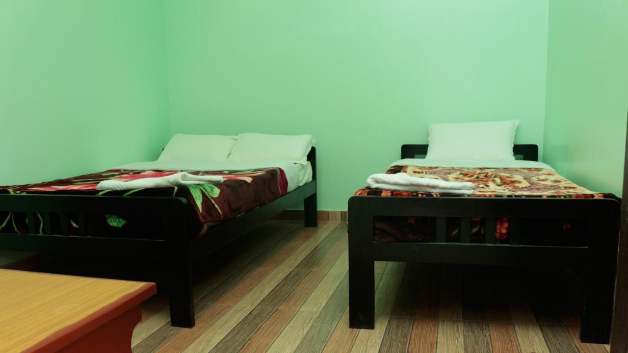 Harry Guest House & Restaurant بوكْرا المظهر الخارجي الصورة