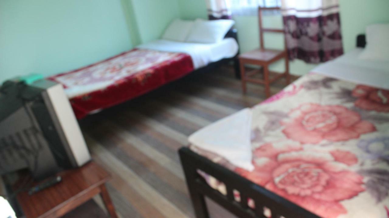 Harry Guest House & Restaurant بوكْرا المظهر الخارجي الصورة
