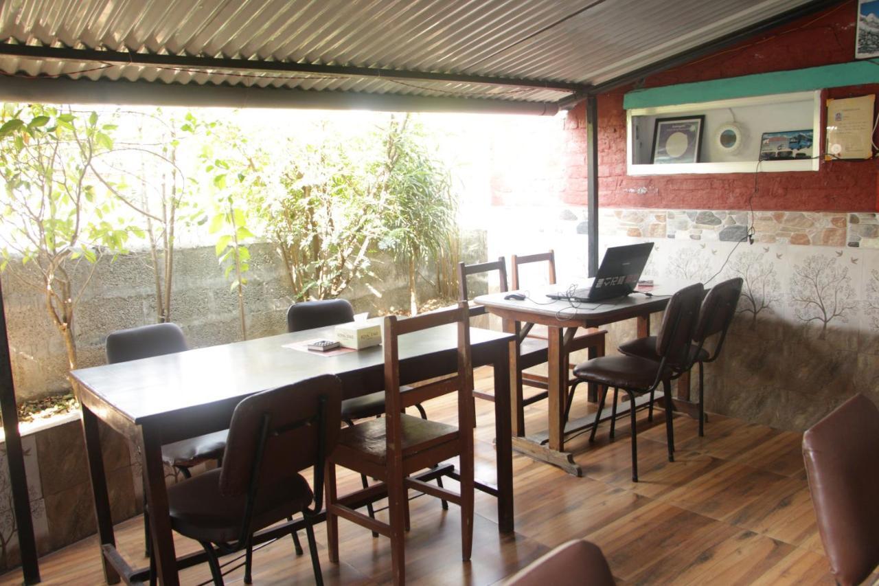 Harry Guest House & Restaurant بوكْرا المظهر الخارجي الصورة